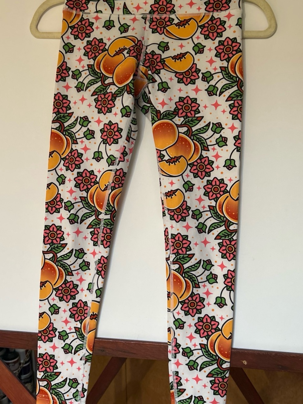Women’s tattoo print Peaches & Floral Leggings - White XS RokFit